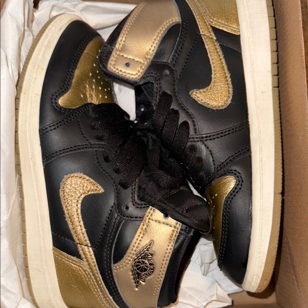 Nike Black and Gold Sneakers